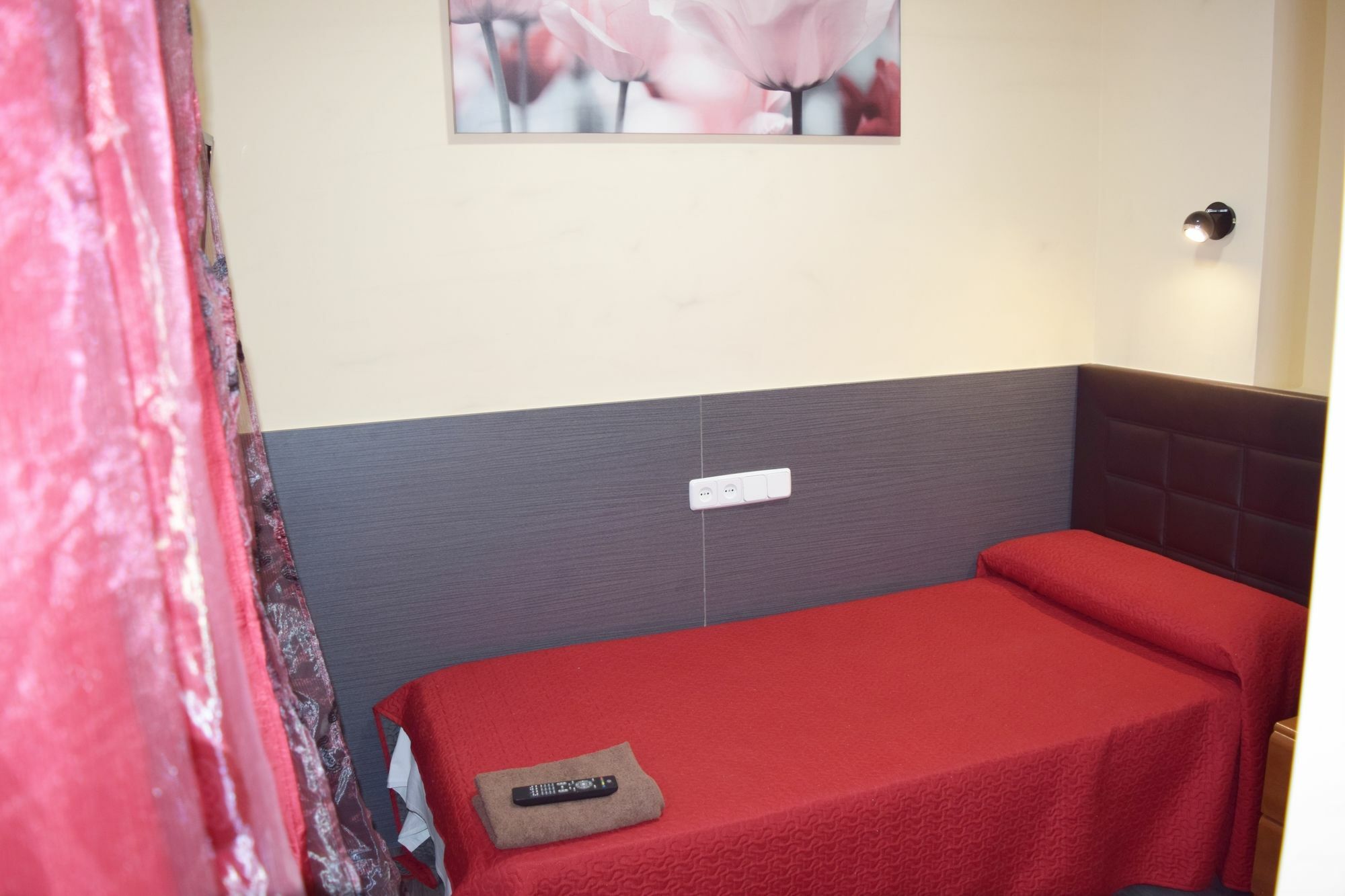 מדריד Hostal Numancia מראה חיצוני תמונה