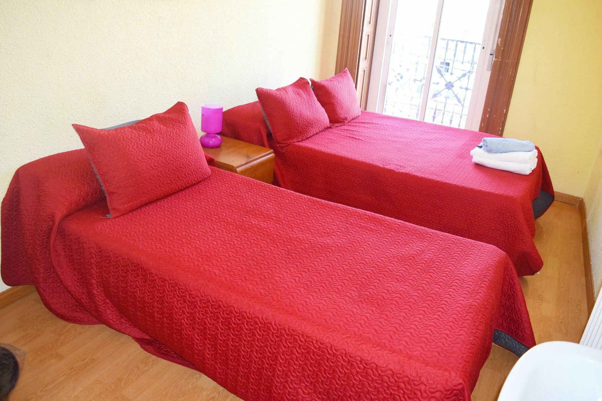 מדריד Hostal Numancia מראה חיצוני תמונה